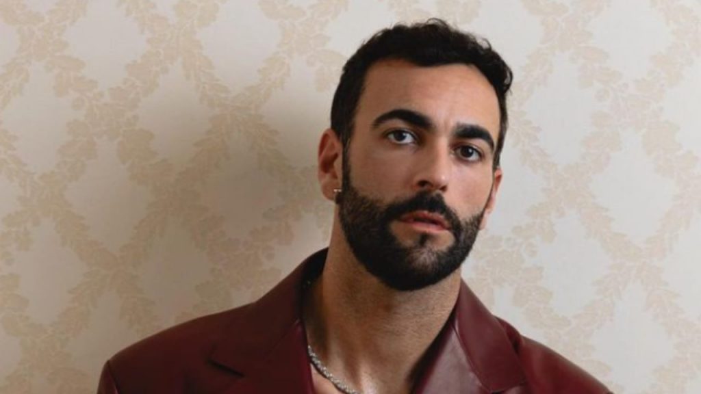 Marco Mengoni, altro che musica: ormai è costretto a fare solo questo | Panico per il pubblico