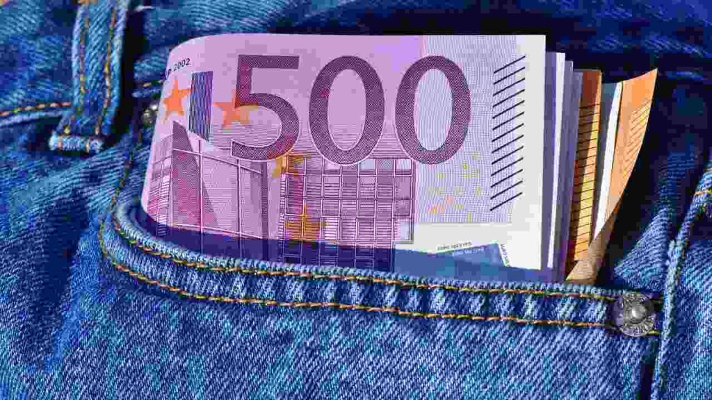 Sfida del giorno: quanti giorni riesci a resistere senza spendere nemmeno 1 euro? Prova questa challenge e non crederai ai tuoi occhi