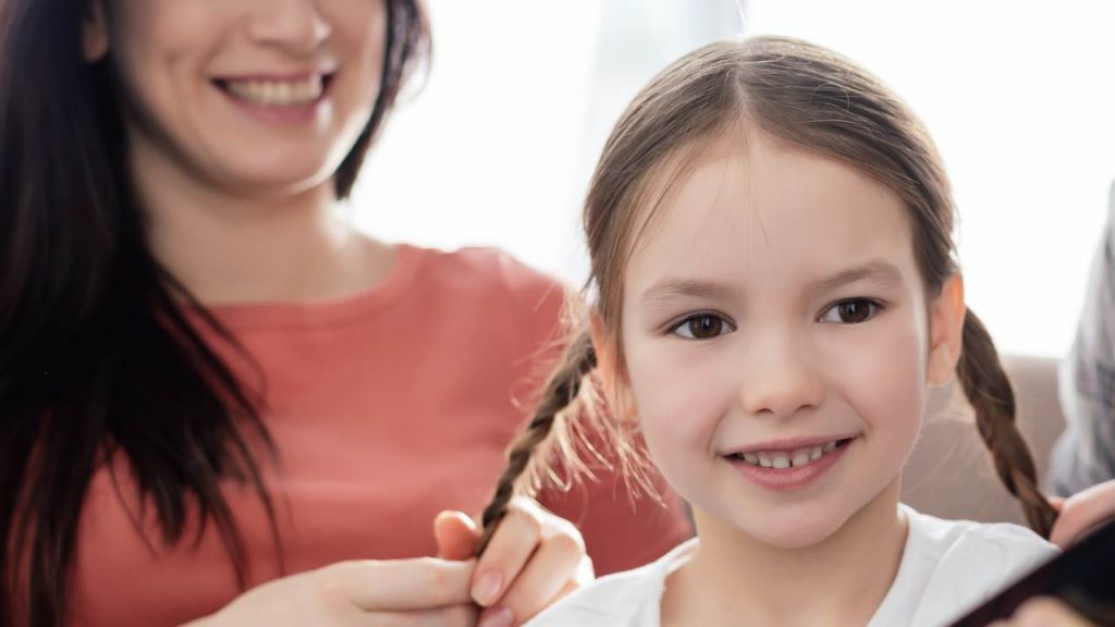 Acconciatura per le tue figlie: ecco il workshop adatto a tutti i papà | Sorprendi tua moglie in meno di 2 minuti