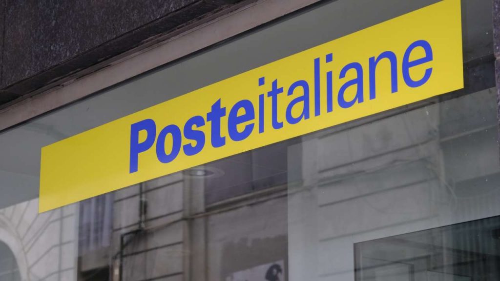 Buoni fruttiferi postali | Poste Italiane ha aumentato ulteriormente le percentuali: guadagni un sacco di soldi con questo micro investimento