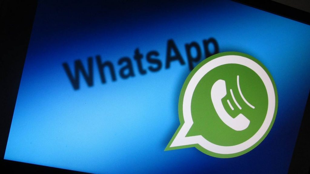 Rivoluzione Whatsapp: se hai questi dispositivo puoi dire addio per sempre alla messaggistica istantanea | Il motivo è assurdo