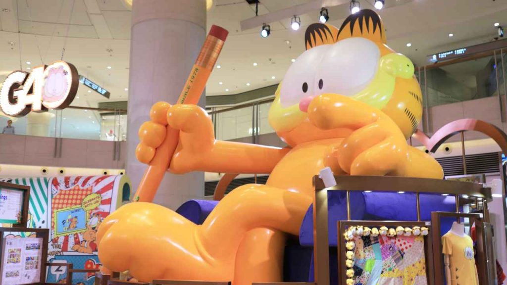 Garfield, finalmente svelato un dettaglio preoccupante: la ‘cattiva’ del film ha proprio questo volto | Pubblico in subbuglio