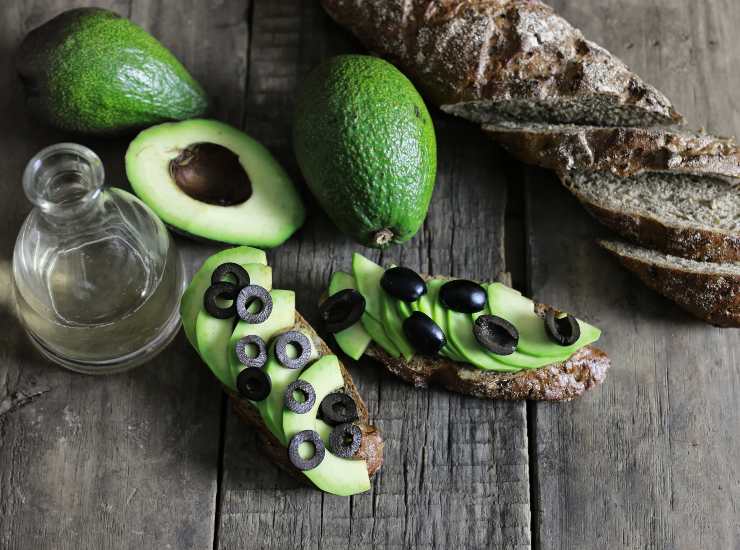 L'avocado bread è una ricetta estiva - cartoonmag.it Depositphotos