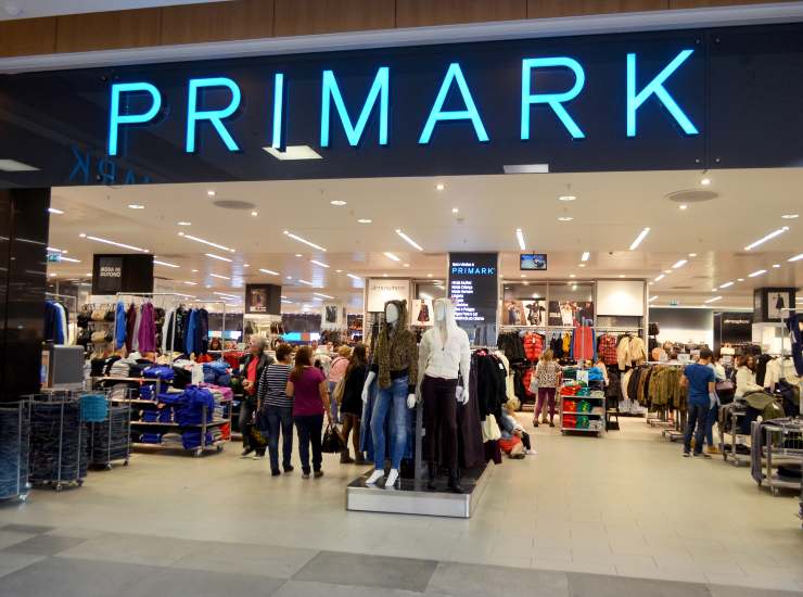 Primark apre un nuovo negozio a Parma - cartoonmag.it Depositphotos