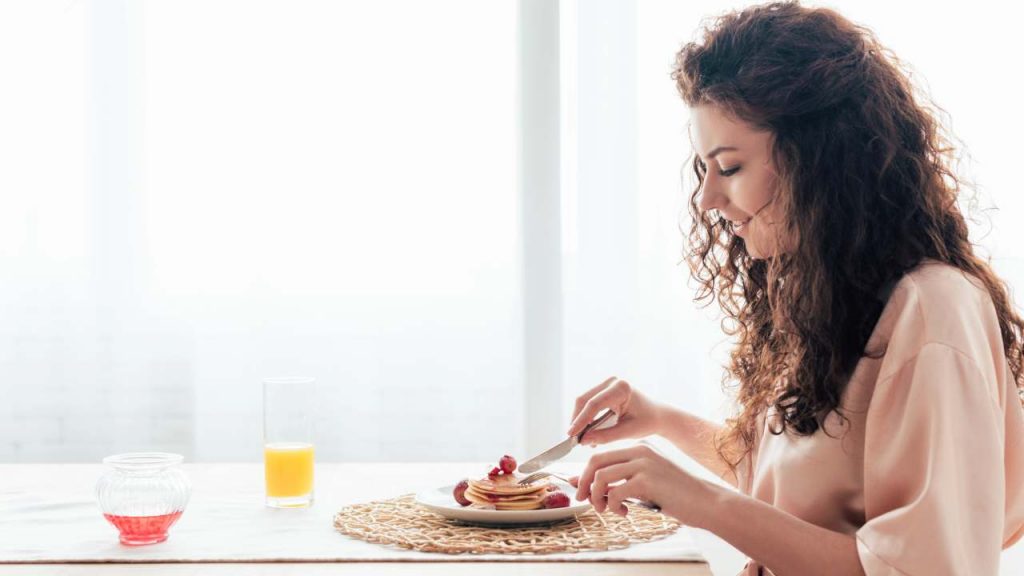 Se guardi l’orario prima di cenare dimagrisci | Non è uno scherzo: ti svelo il segreto per dimagrire 5 kg in 2 settimane